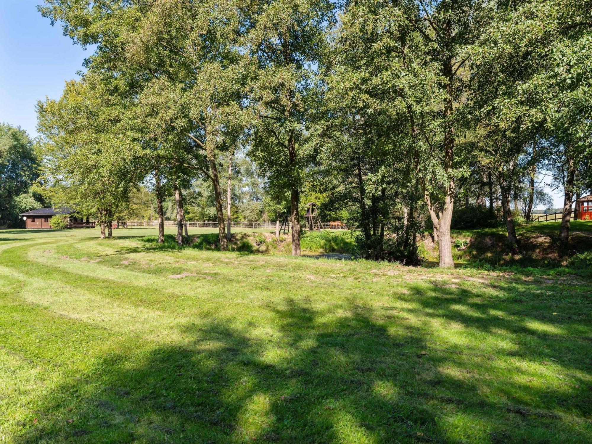 Holiday Home On A Horse Farm In The L Neburg Heath 埃舍德 外观 照片